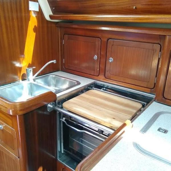 2001 Bavaria Bavaria 37