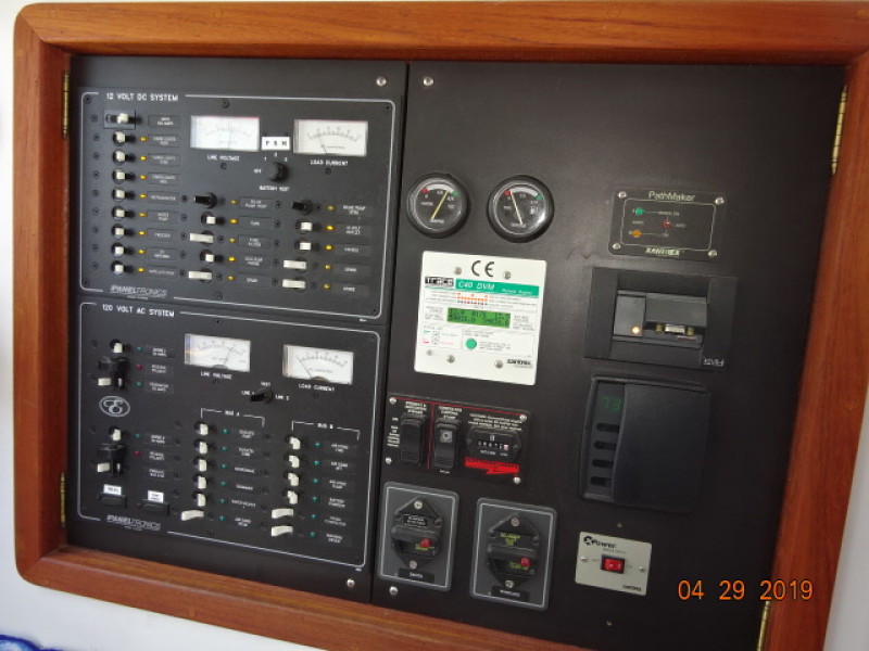 2006 Endeavour 44 Trawler cat