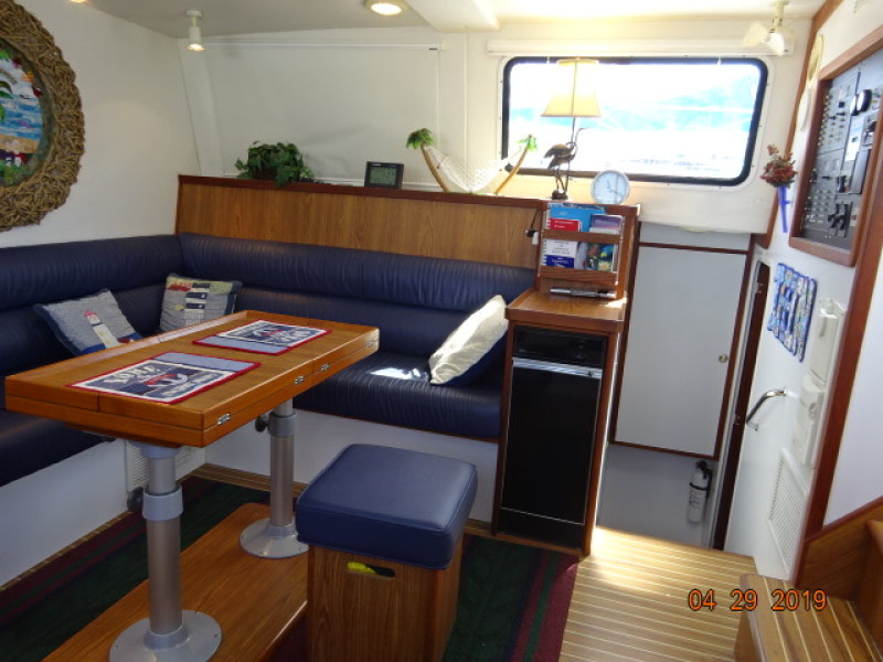 2006 Endeavour 44 Trawler cat