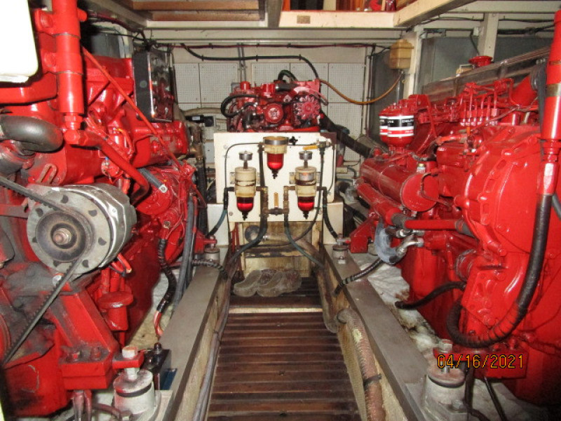 42' Grand Banks engine room aft