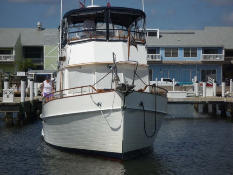 42' Grand Banks forward profile