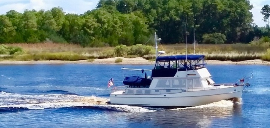 42' Grand Banks underway2