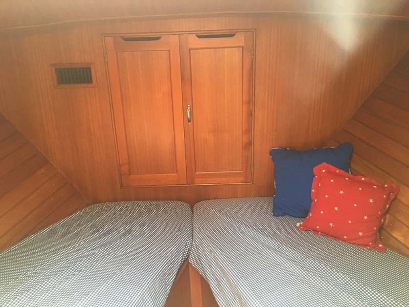 1988 Island Gypsy Sundeck Trawler