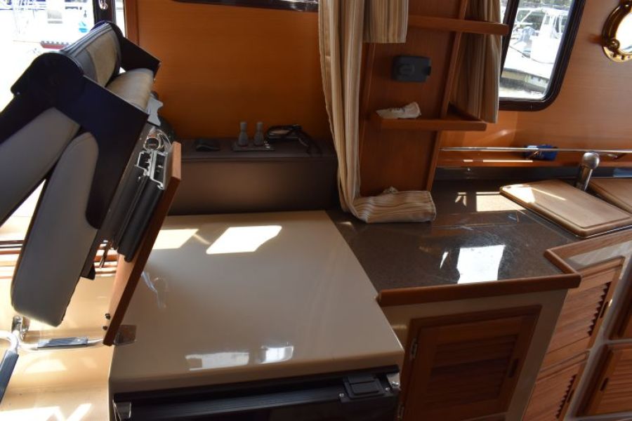 2016 Ranger Tugs R-31-S