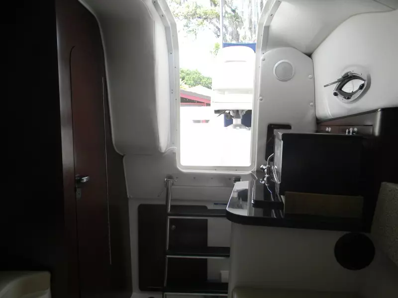 2016 Century 2600 - Galley