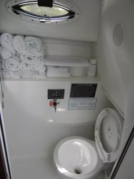 2016 Century 2600 - Head