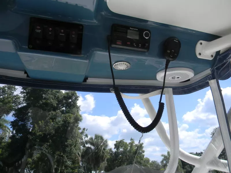 2016 Century 2600 - VHF 