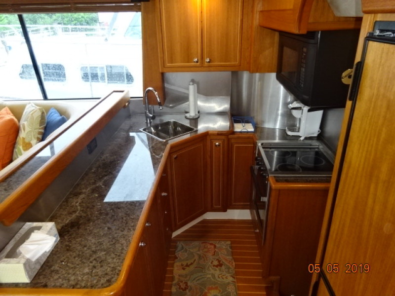2008 Fathom Yachts Flybridge Expedition