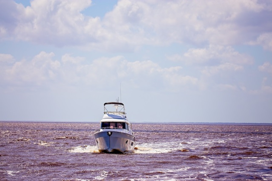 2008 Fathom Yachts Flybridge Expedition