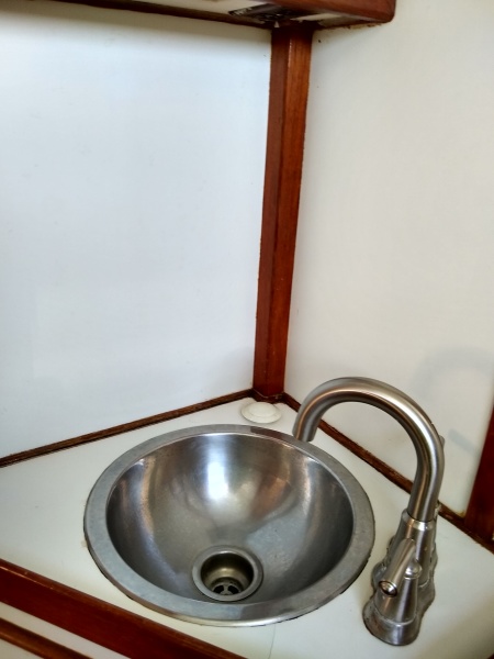 1979 Marine Trader Double Cabin