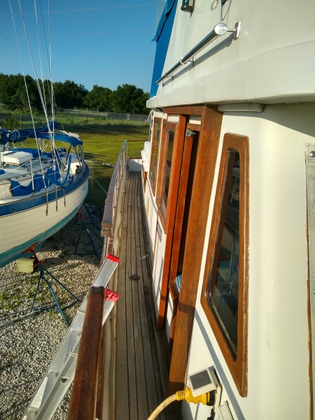 1979 Marine Trader Double Cabin