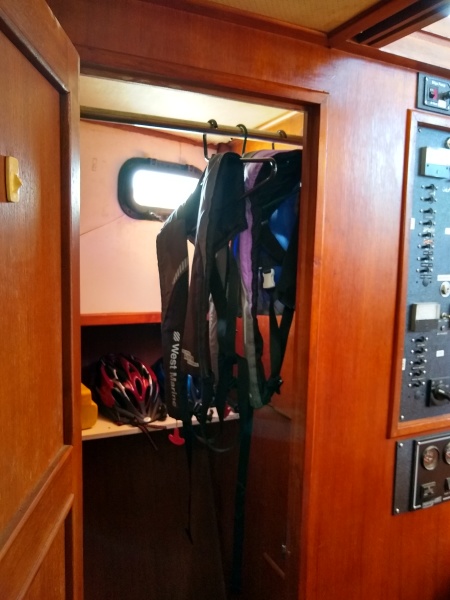 1979 Marine Trader Double Cabin