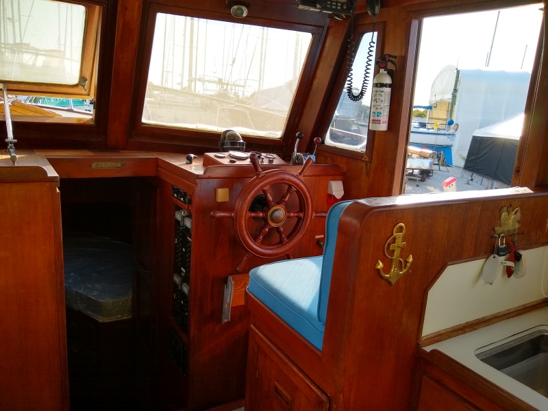 1979 Marine Trader Double Cabin