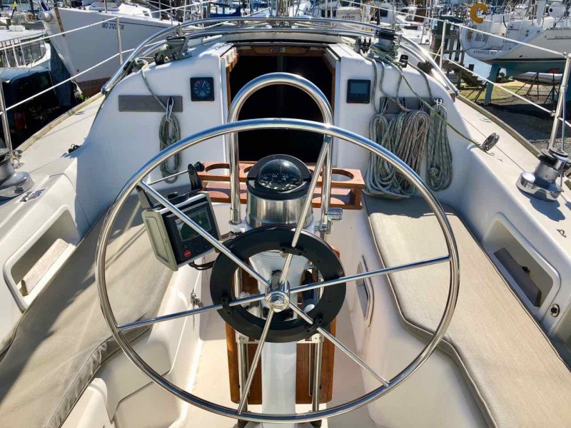 1991 Pearson 31