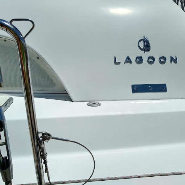 2000 Lagoon 380
