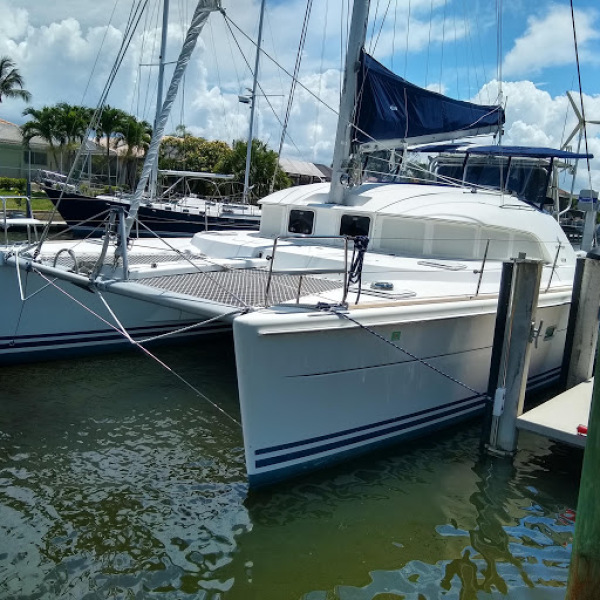 2000 Lagoon 380