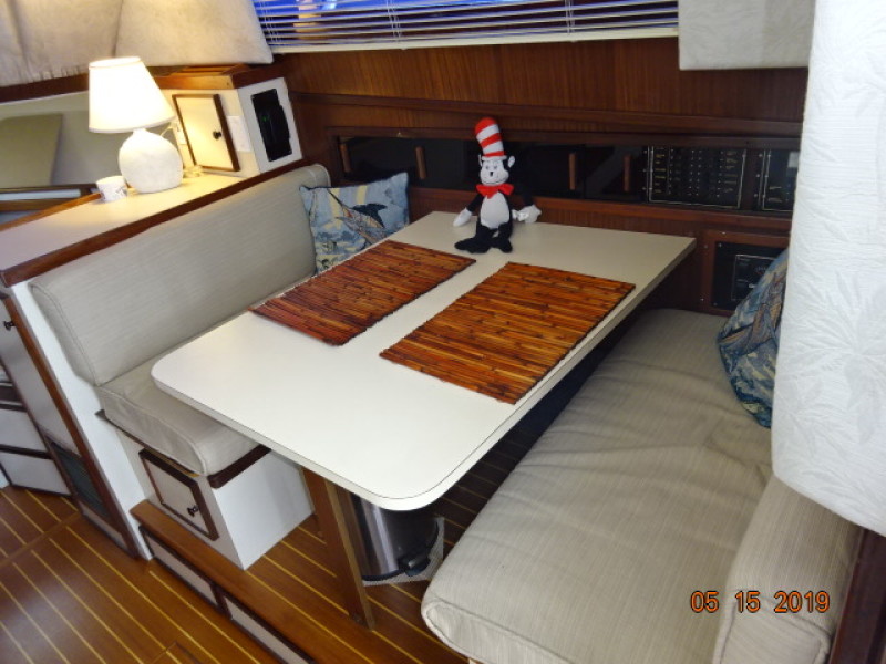 1983 Hatteras Sport Fisherman