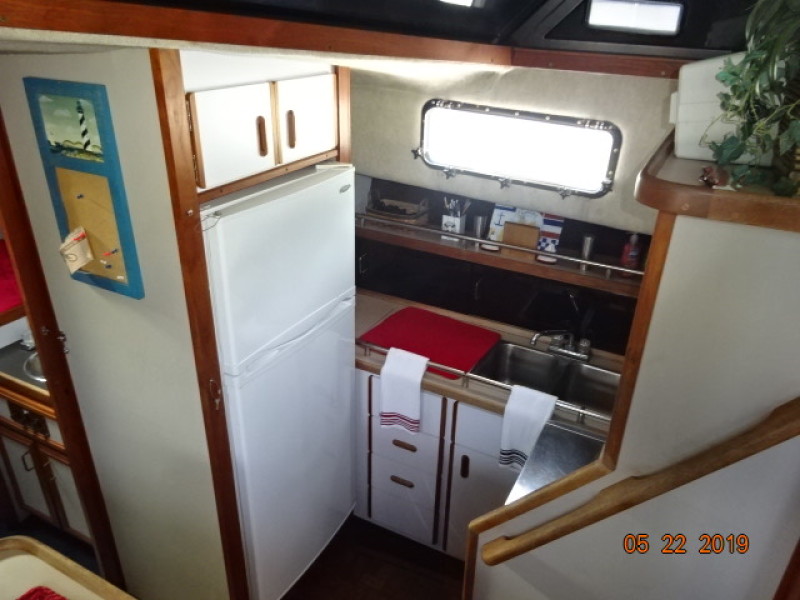 1987 Carver 3607