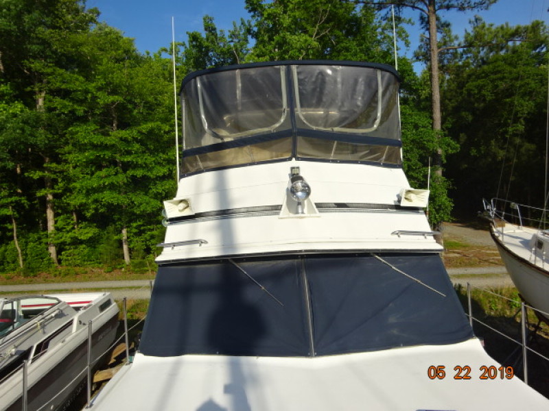 1987 Carver 3607