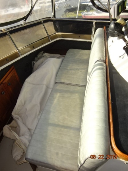 1987 Carver 3607