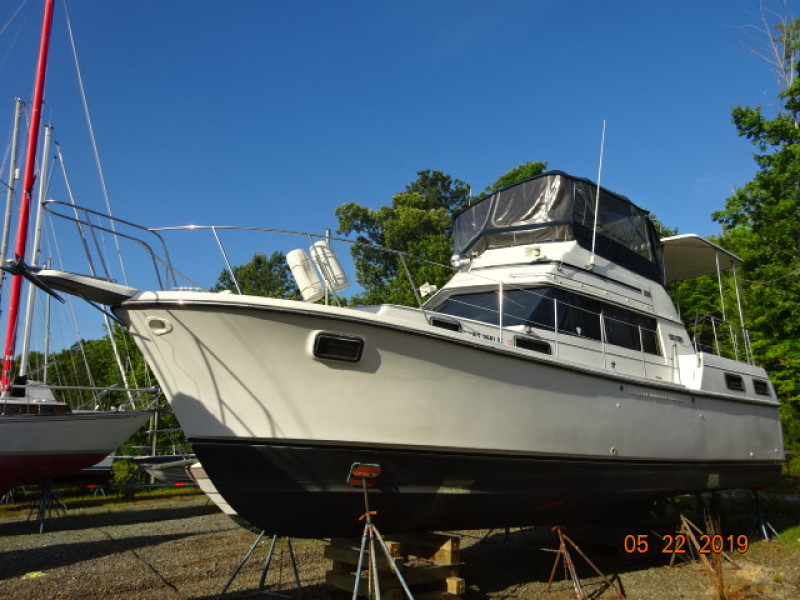 1987 Carver 3607