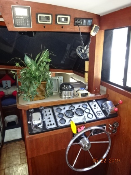 1987 Carver 3607