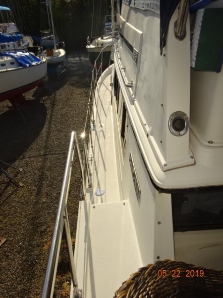 1987 Carver 3607