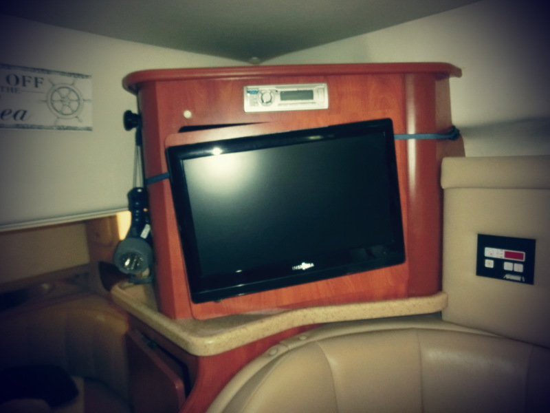 2006 Rinker 320 express Cruiser