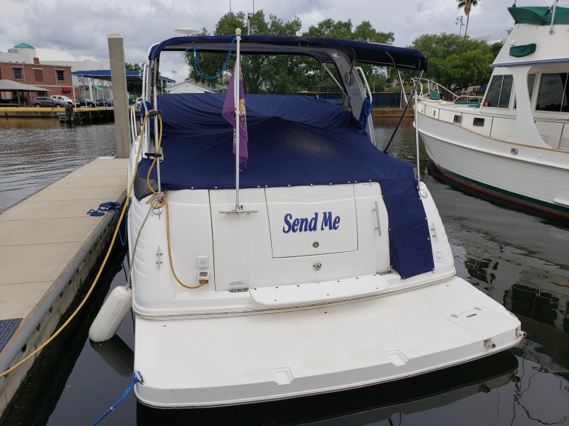 2006 Rinker 320 express Cruiser