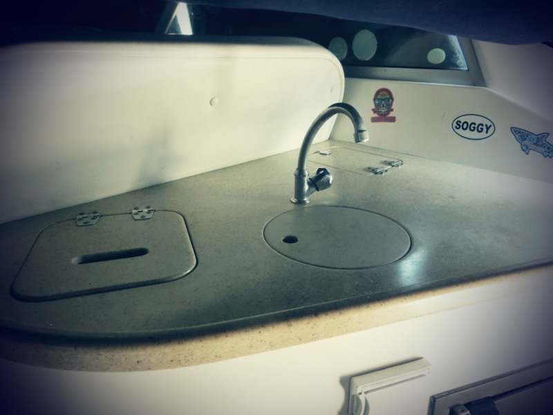 2006 Rinker 320 express Cruiser