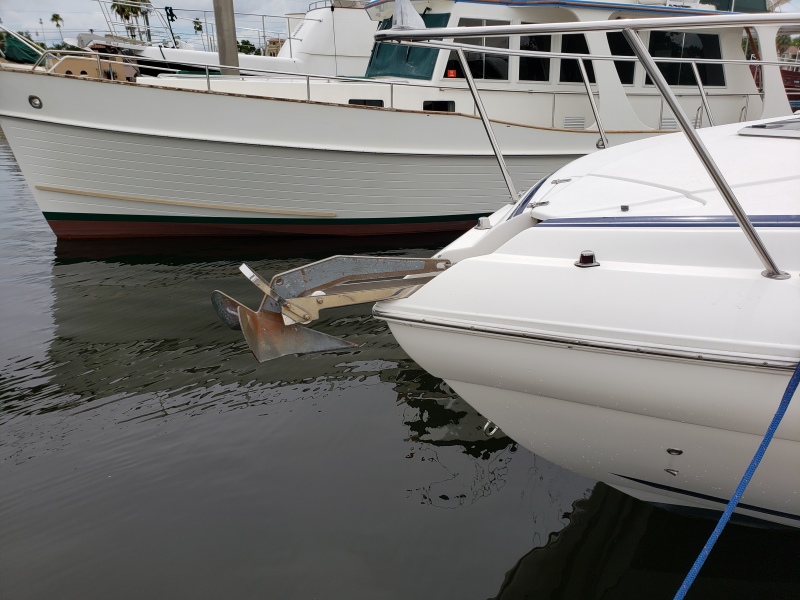 2006 Rinker 320 express Cruiser