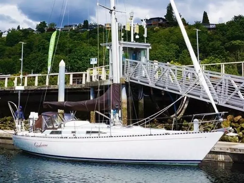Cadeau 38ft CT Yacht For Sale