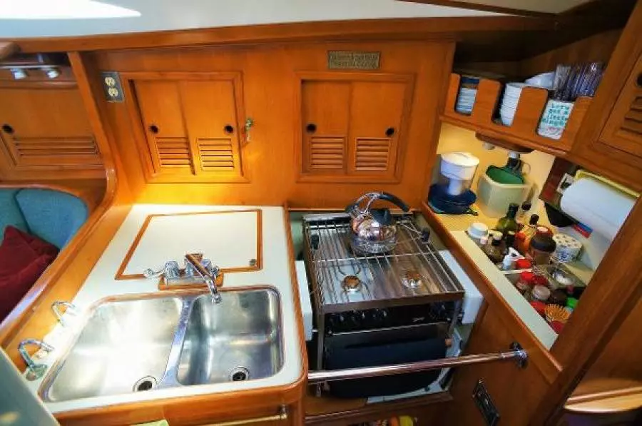 Cadeau 38ft CT Yacht For Sale