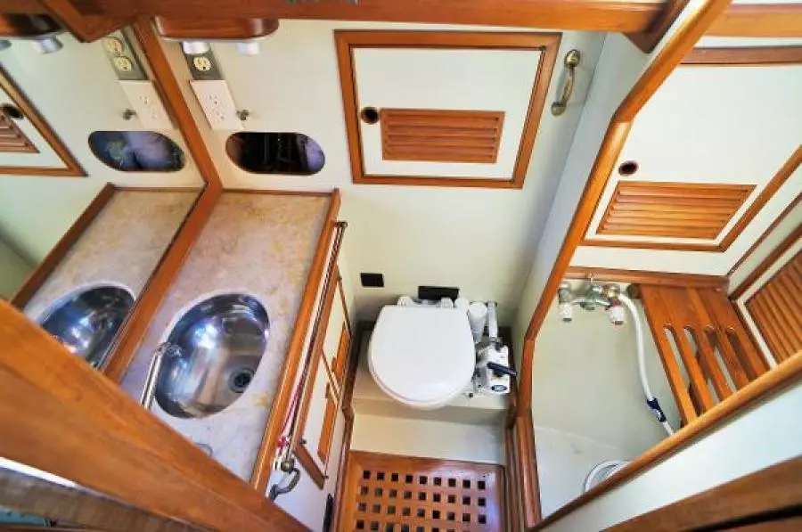Cadeau 38ft CT Yacht For Sale