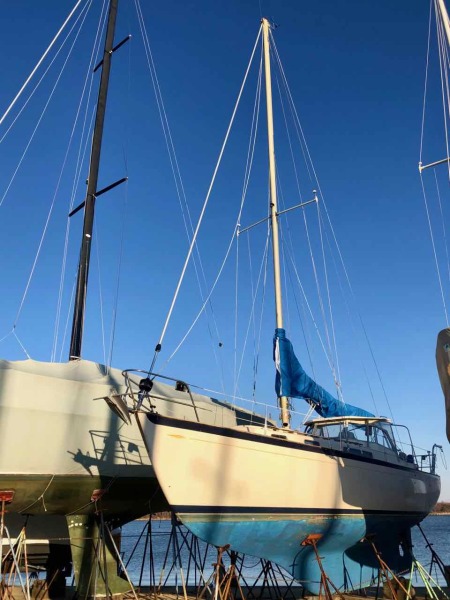 1972 Hallberg-Rassy Ramus 35 center cockpit