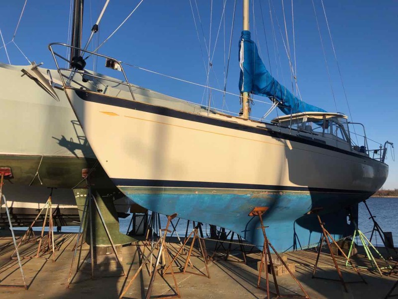 1972 Hallberg-Rassy Ramus 35 center cockpit