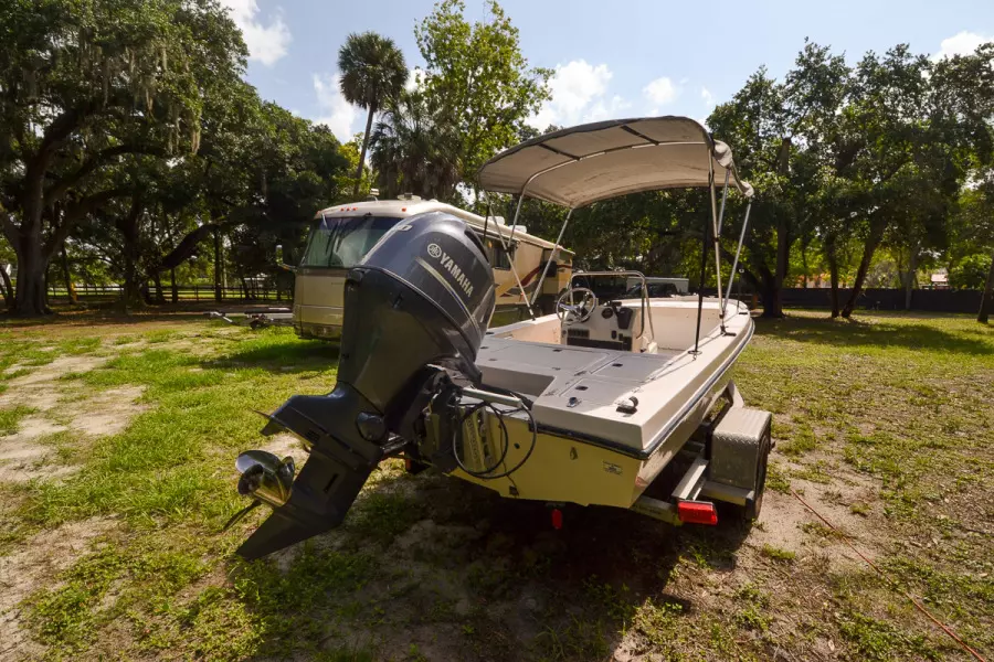 1988 Action Craft 1720