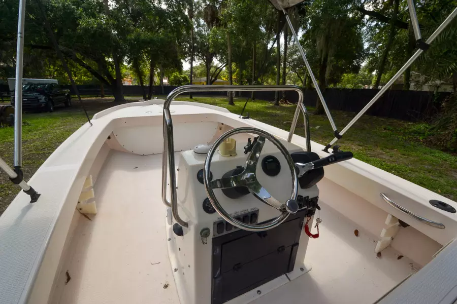 1988 Action Craft 1720