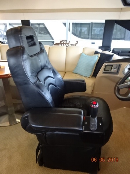 2000 Carver 530 Voyager pilothouse