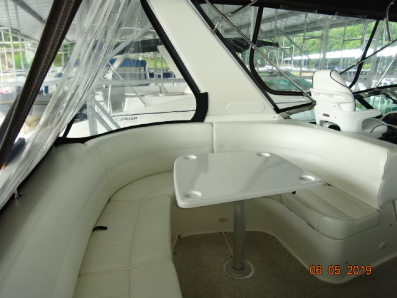 2000 Carver 530 Voyager pilothouse