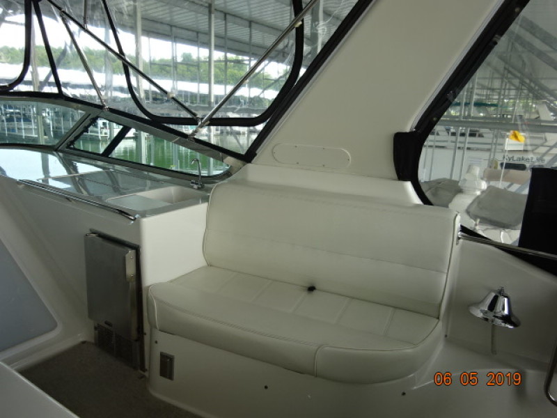 2000 Carver 530 Voyager pilothouse