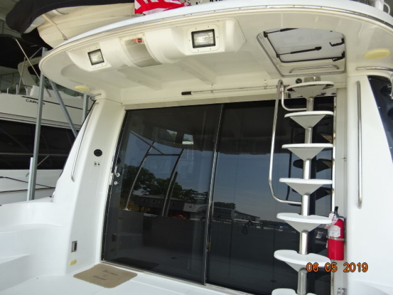 2000 Carver 530 Voyager pilothouse