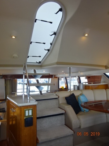 2000 Carver 530 Voyager pilothouse