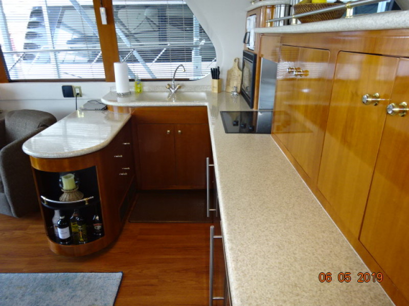 2000 Carver 530 Voyager pilothouse