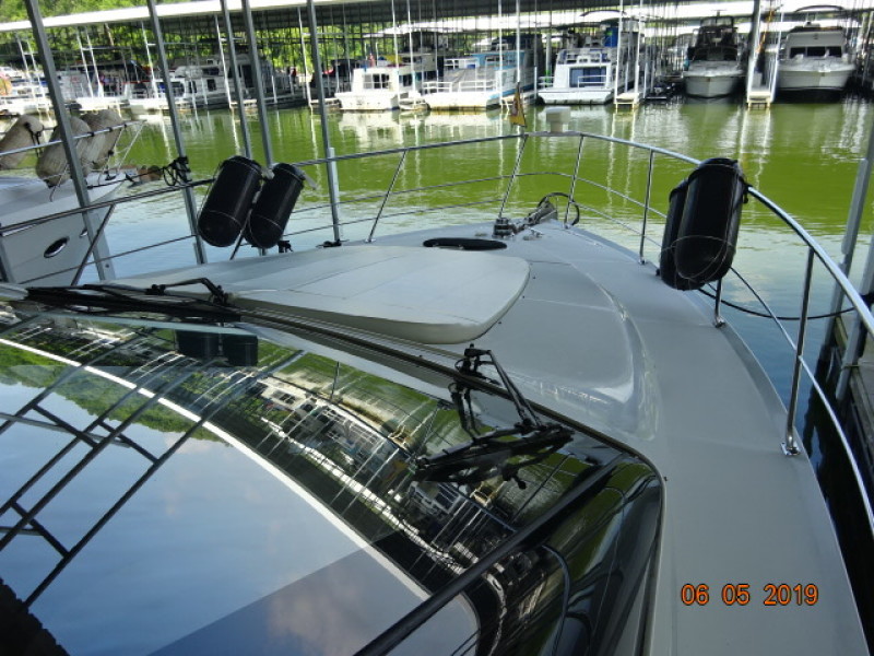 2000 Carver 530 Voyager pilothouse
