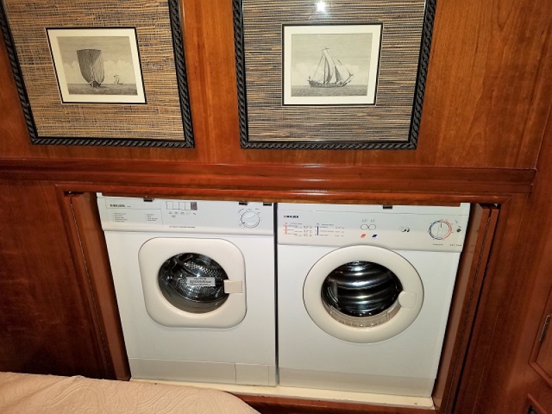 2000 Carver 530 Voyager pilothouse