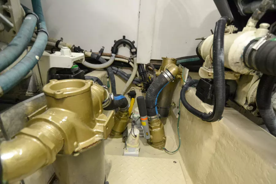 2005 Sea Ray 500 Sedan Bridge