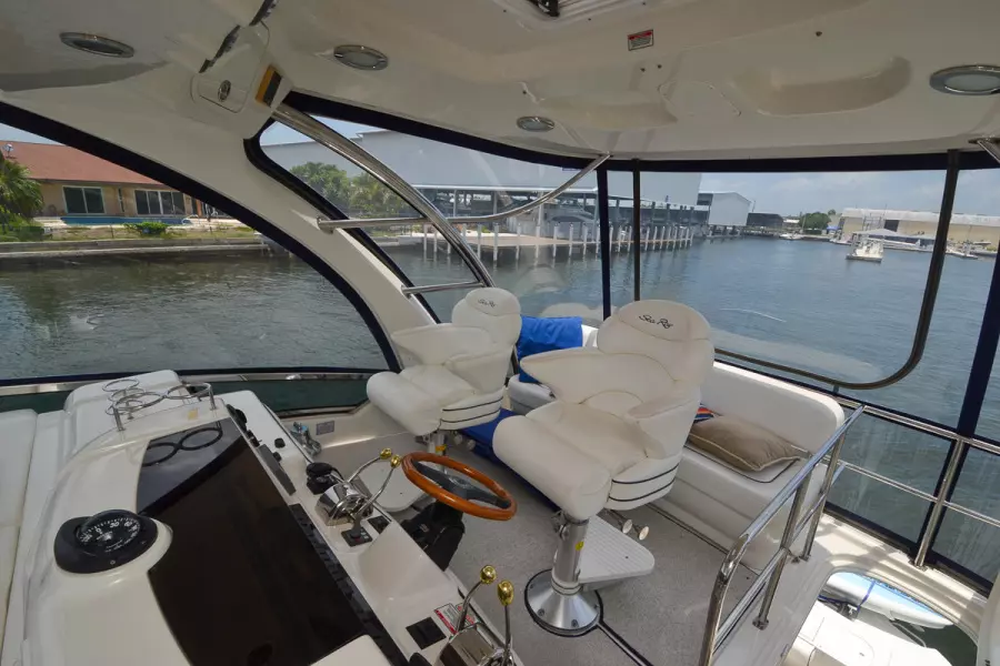 2005 Sea Ray 500 Sedan Bridge