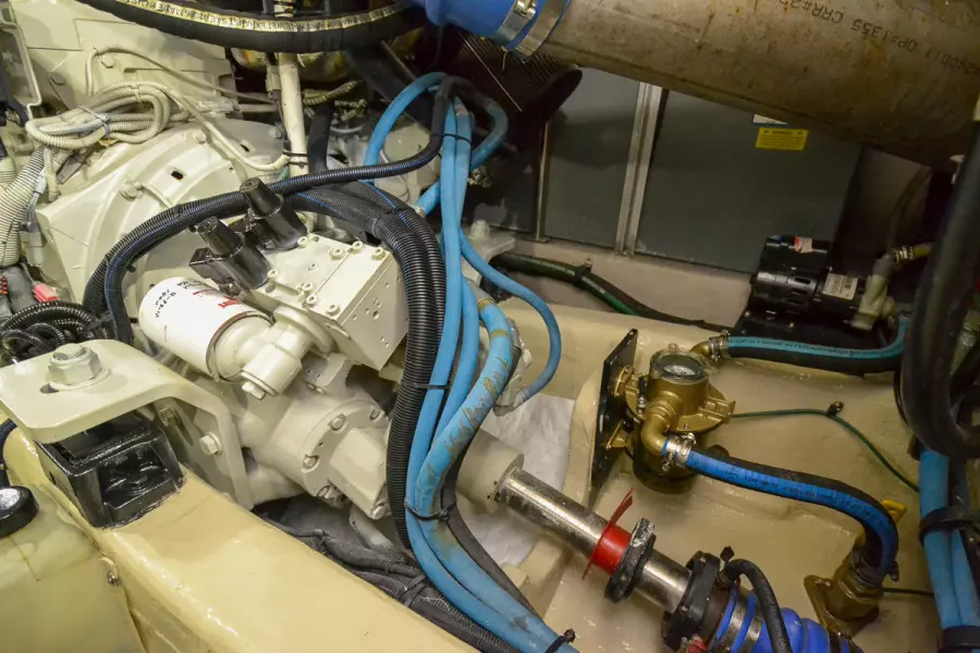 2005 Sea Ray 500 Sedan Bridge