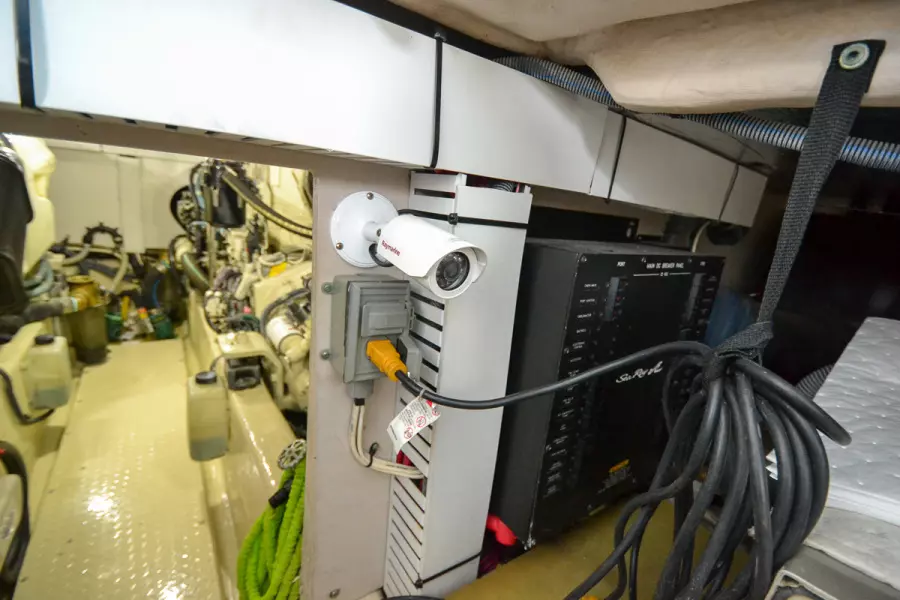 2005 Sea Ray 500 Sedan Bridge